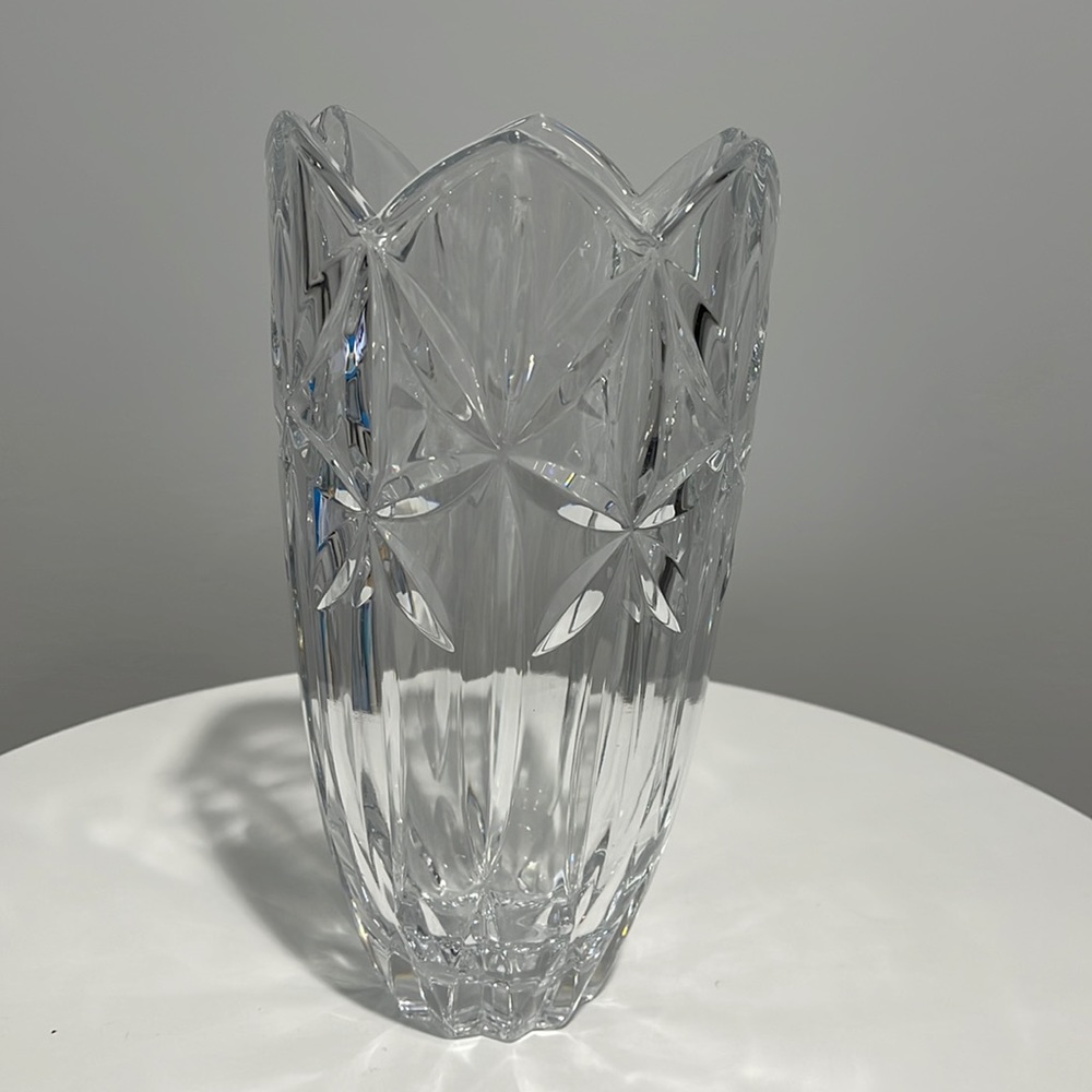 Lenox Fine Crystal Shooting Star scalloped edges Vase 10” Tall